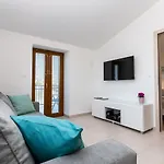 Krusec Apartment *