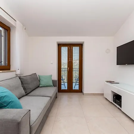 Krusec Apartmán Pula